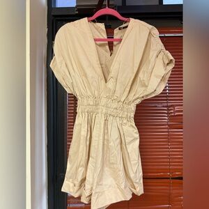 Zara women’s Xs Elegant Cream romper jumpsuit